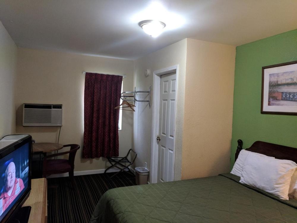 Standard Queen Room interior